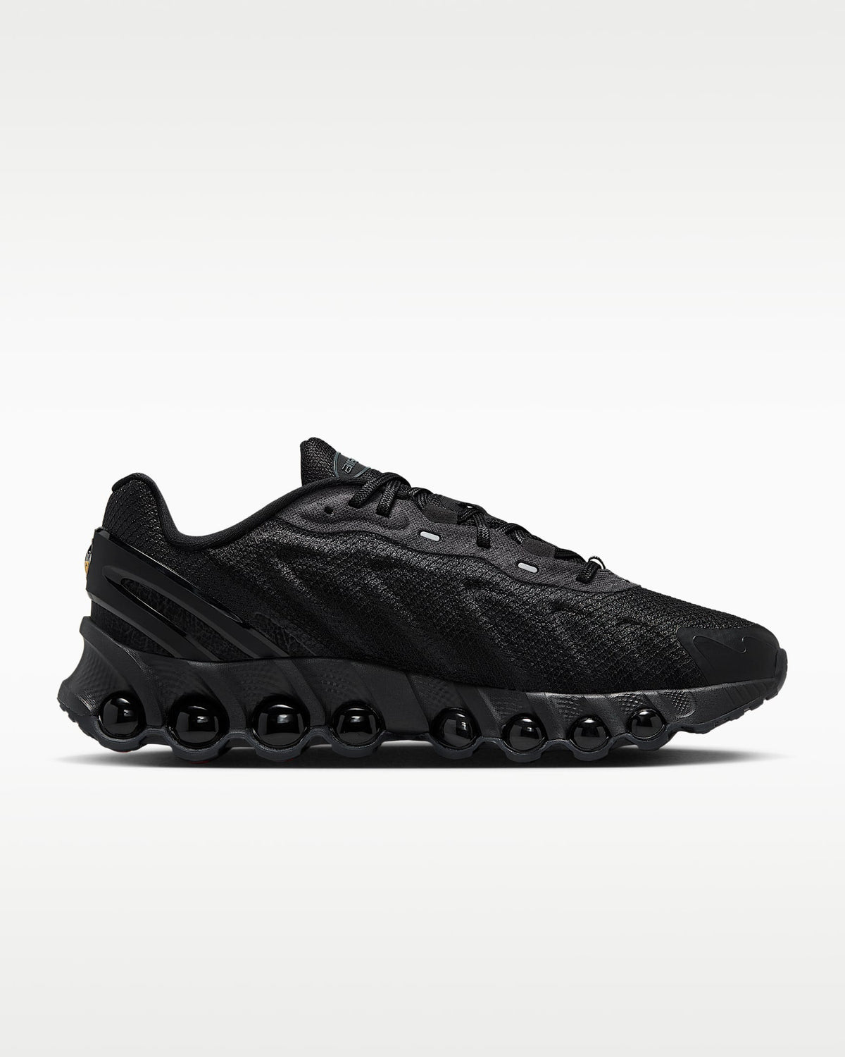Nike Air Max DN – Triple Black Sneaker