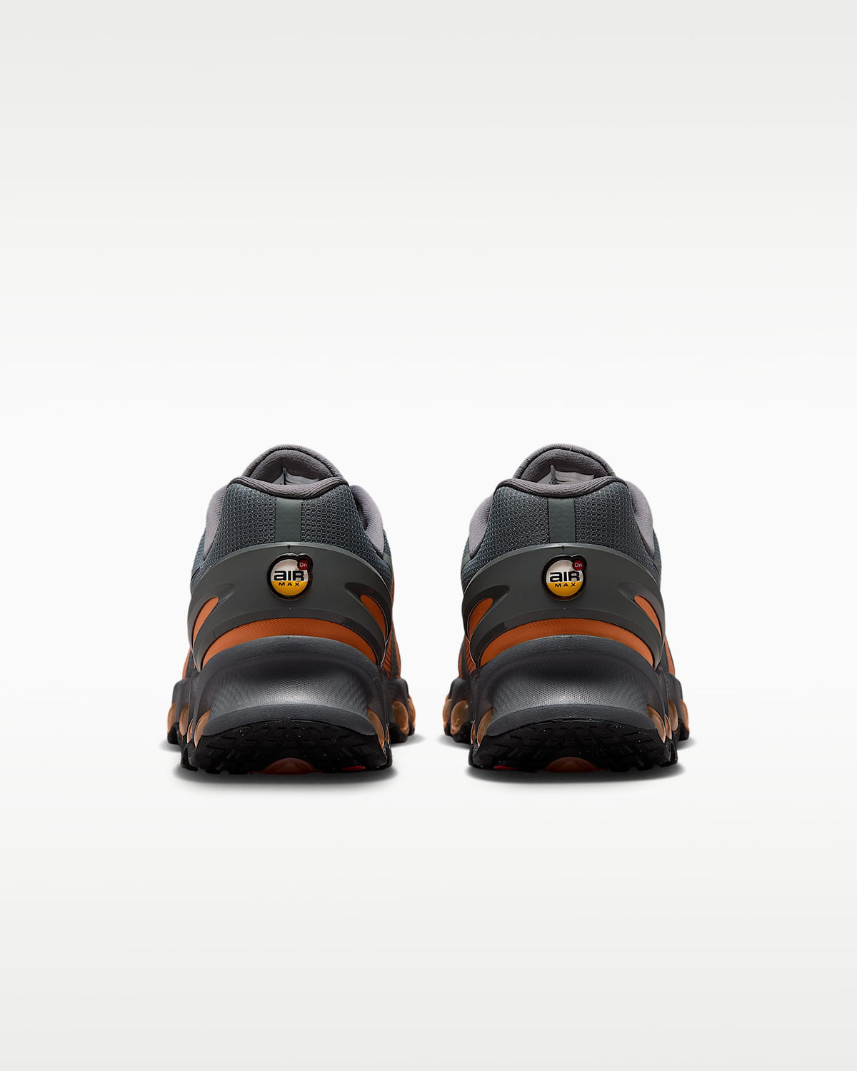 Nike Air Max DN – Dark Grey/Copper Orange Sneaker