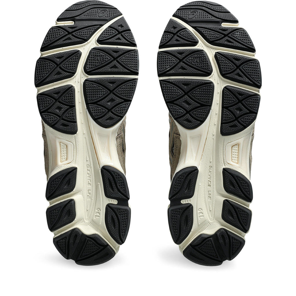 Asics Gel-Nimbus 24 – Beige/Black/Silver Sneaker